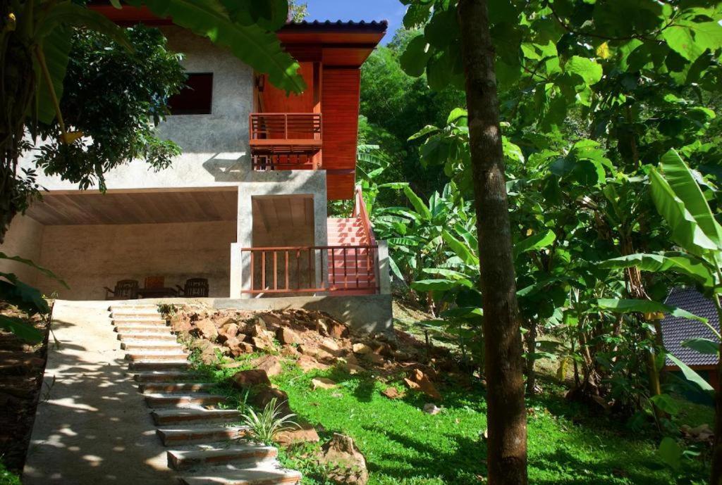 Maewin Guesthouse And Resort Ban Huai Rin Exterior foto